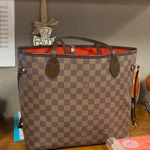 Louis Vuitton Neverfull MM Damier Ebene Reg. $1390